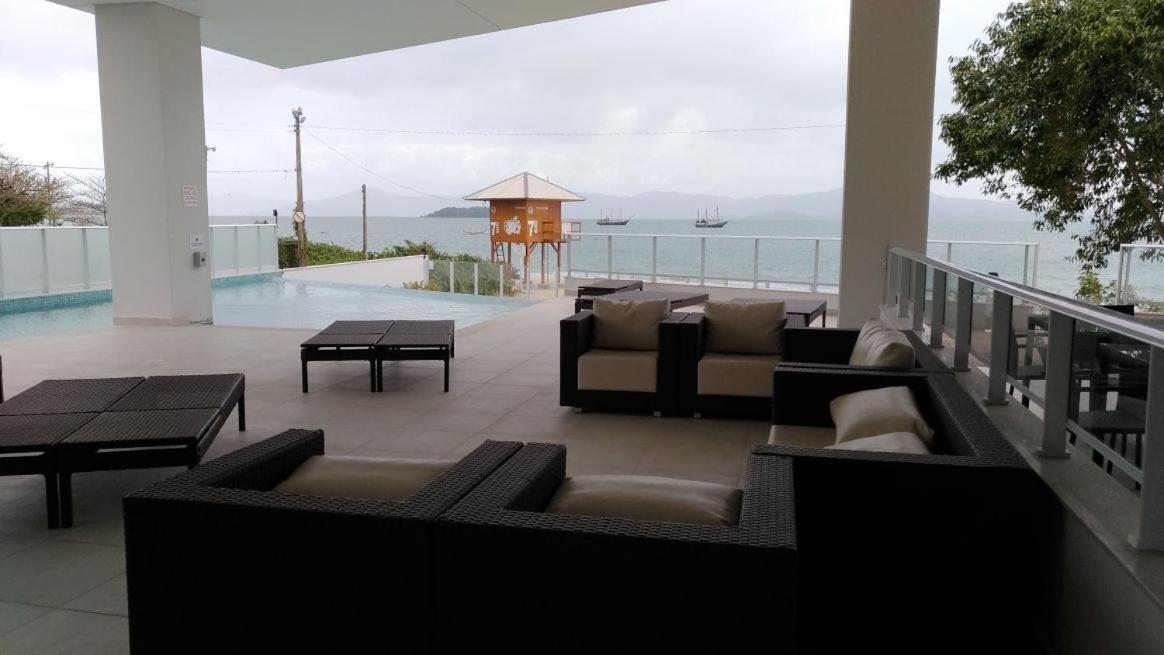 Maravilhoso Apartamento Beira-Mar Praia Da Cachoeira Флорианополис Экстерьер фото